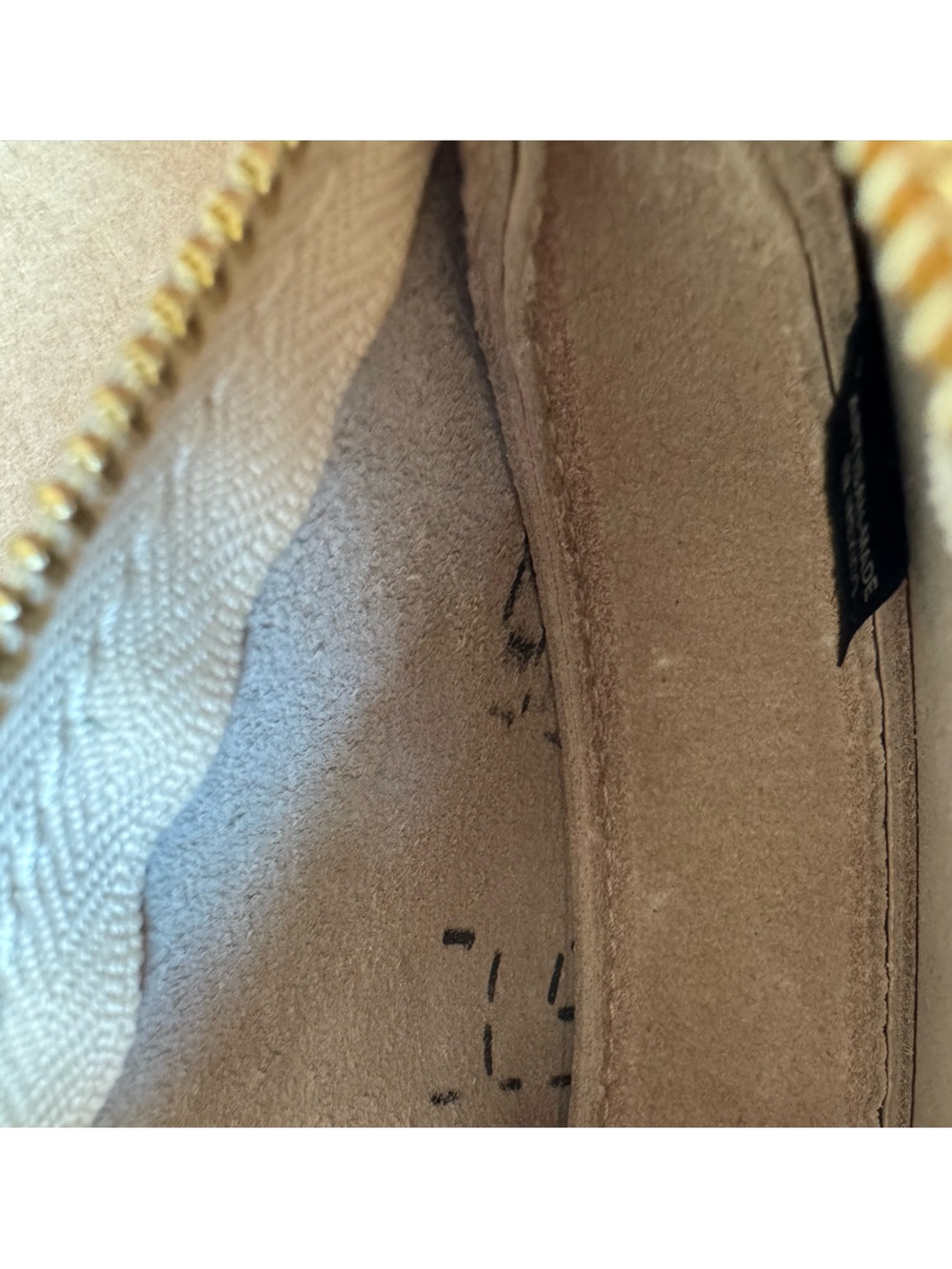 Portland Leather Goods Small Seesaw Pouch Bone Hide Stamp Like New - Picture 2 of 6